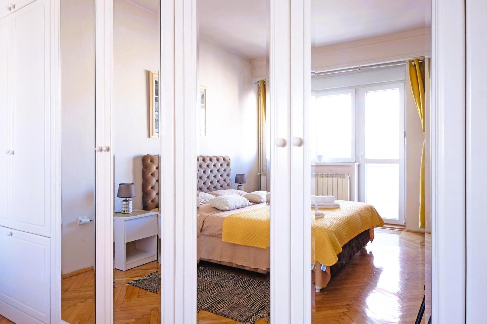 Windows City Apartment เบลเกรด ภายนอก รูปภาพ