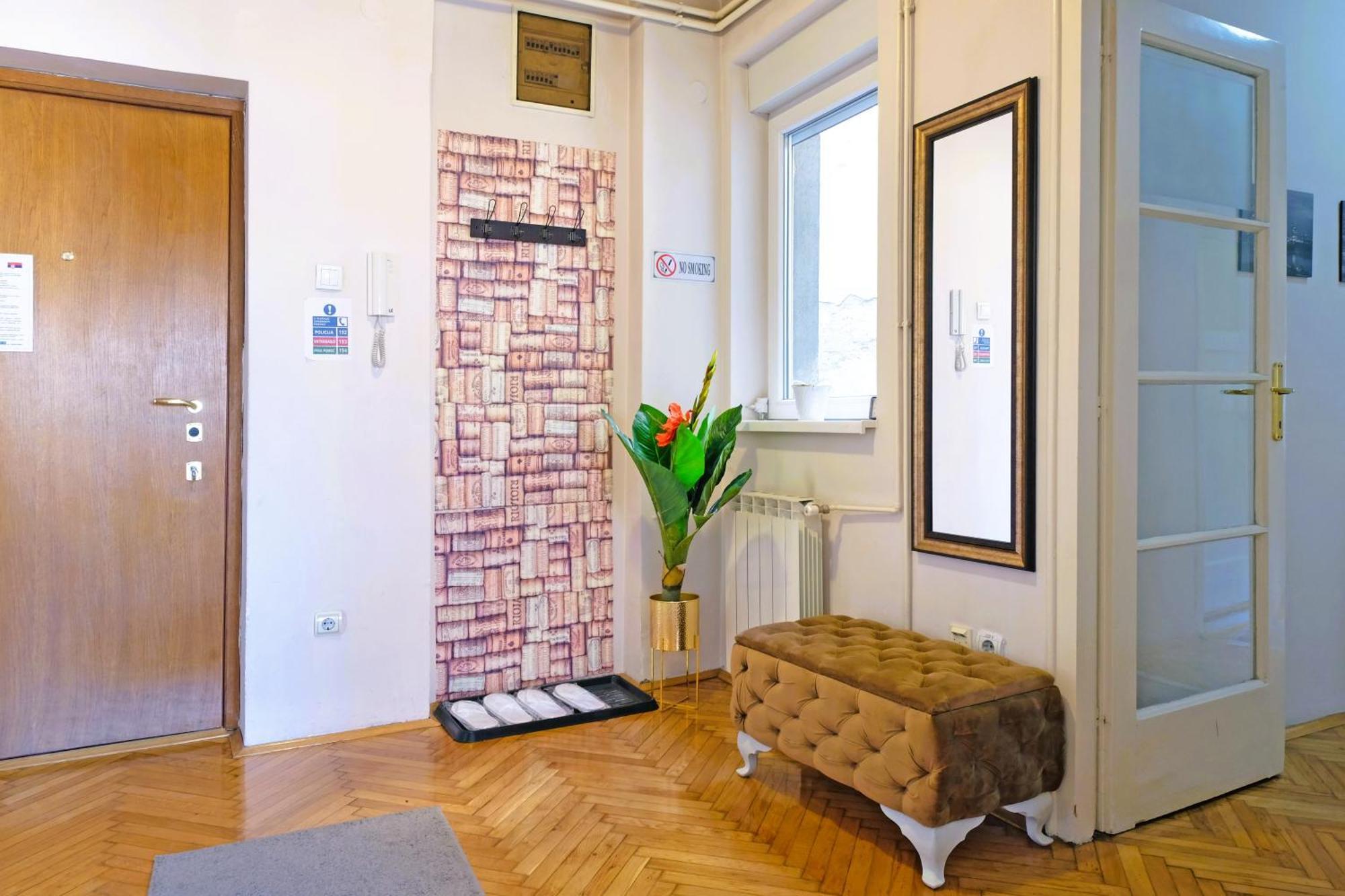 Windows City Apartment เบลเกรด ภายนอก รูปภาพ