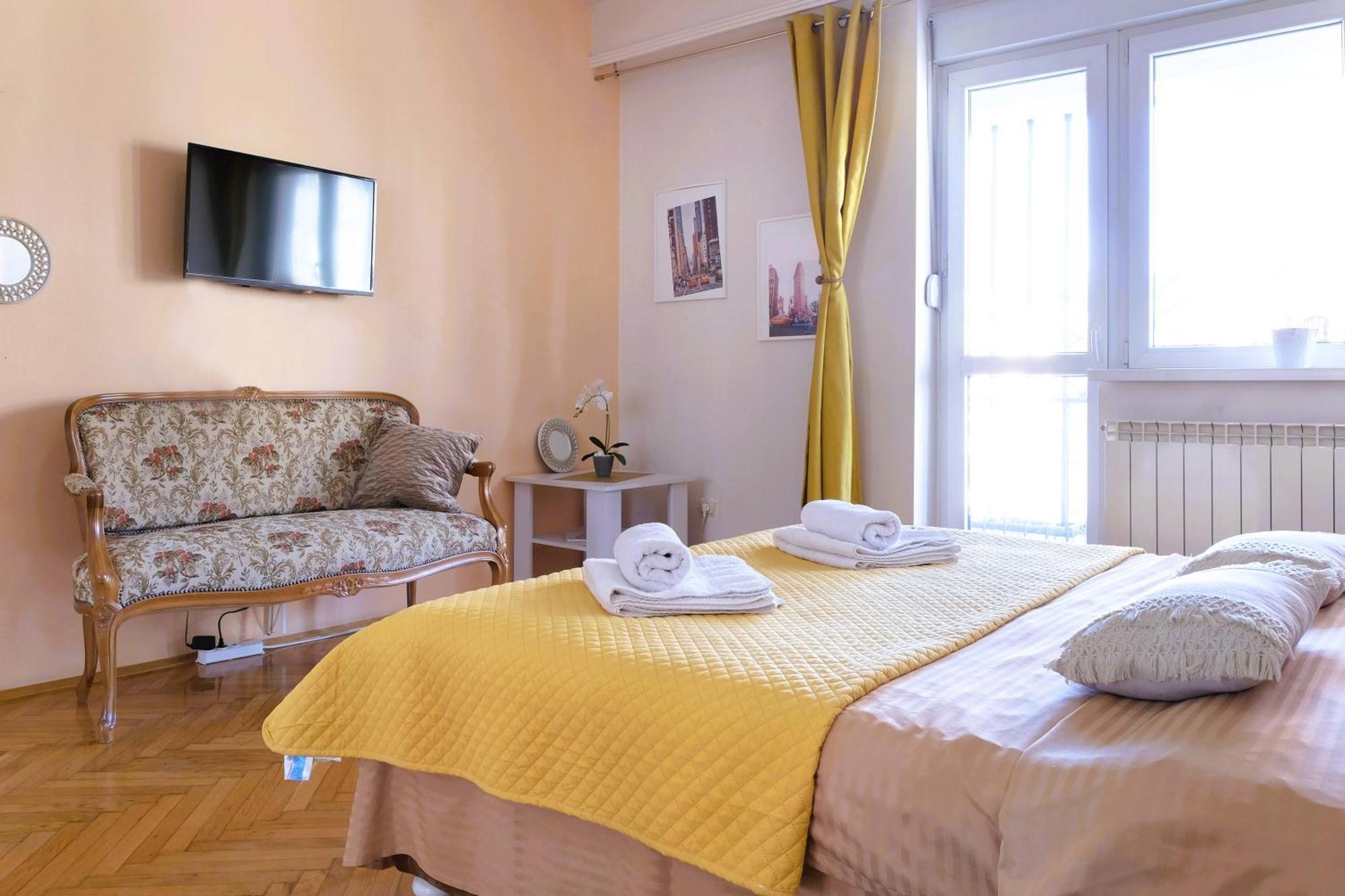 Windows City Apartment เบลเกรด ภายนอก รูปภาพ