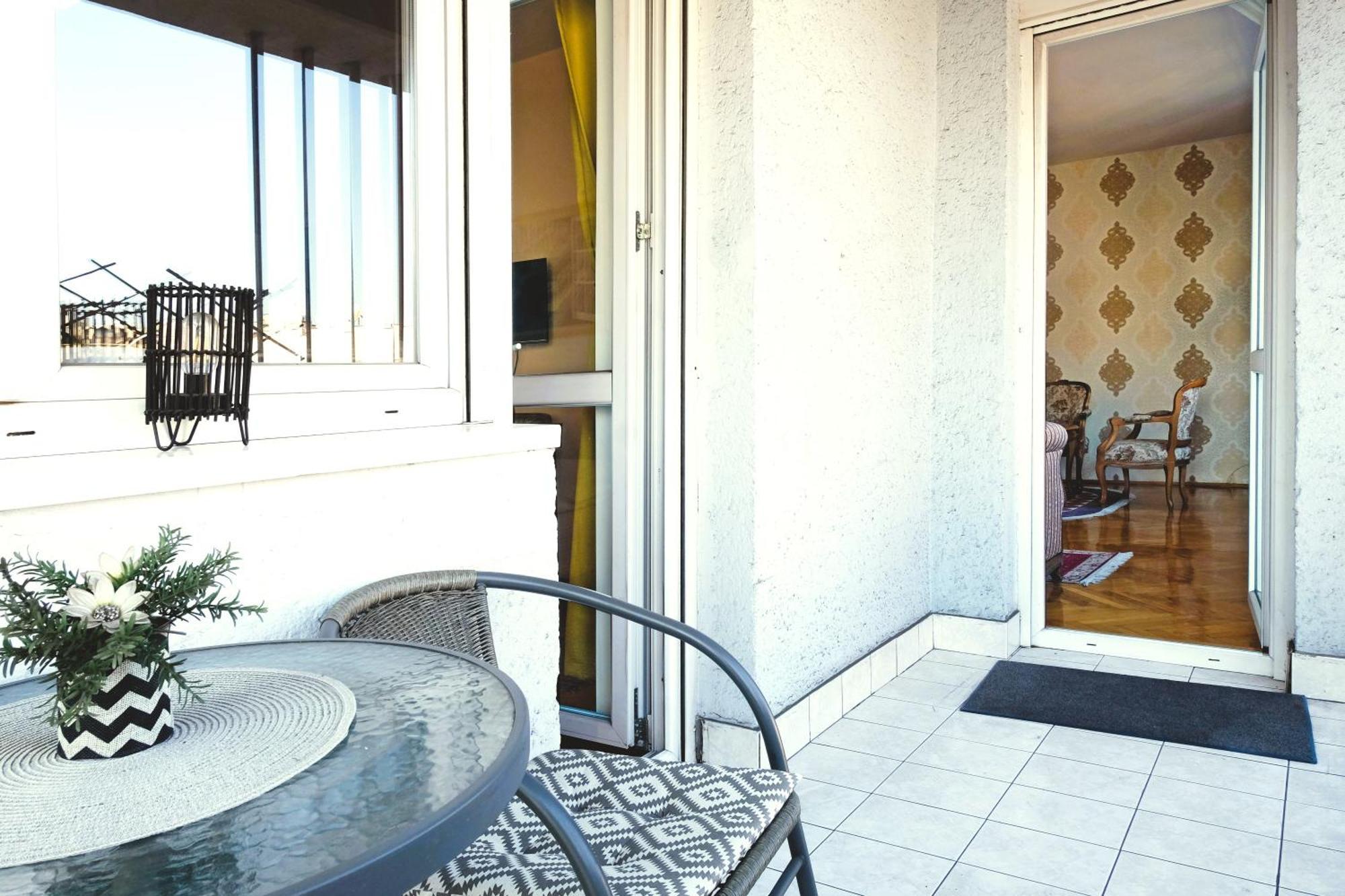 Windows City Apartment เบลเกรด ภายนอก รูปภาพ